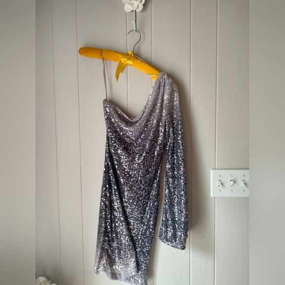 Guess Silver Ombre One Shoulder Sequin Mini Dress Sze S NWT Party Cocktail Dress - Picture 7 of 10